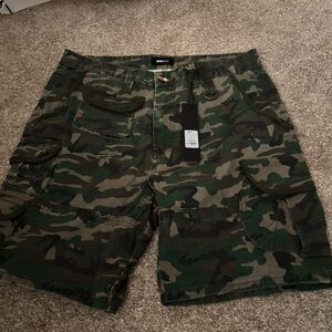 Fashion Nova Green Camouflage Cargo Shorts